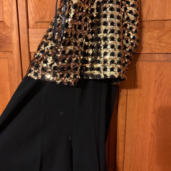 Gold sequin jumpsuit - Picture 2 of 6